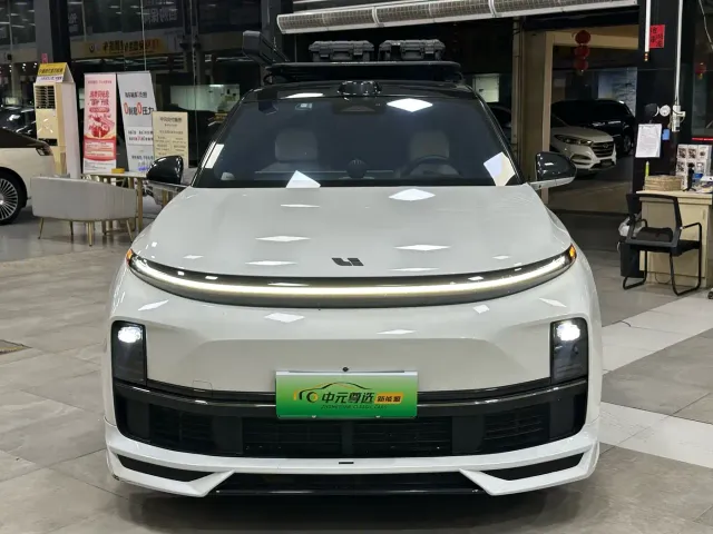 Li Auto L7 — Фото автомобиля 2