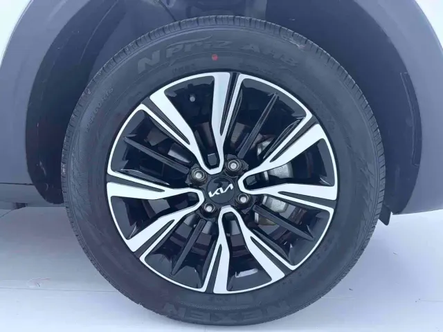 Kia KX1 — Фото автомобиля 15