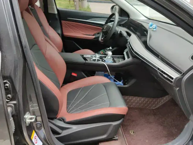 Changan Eado — Фото автомобиля 8