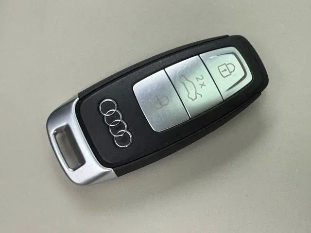 Audi Q6 — Фото автомобиля 17