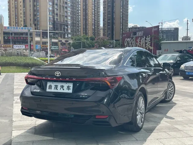 Toyota Avalon — Фото автомобиля 7