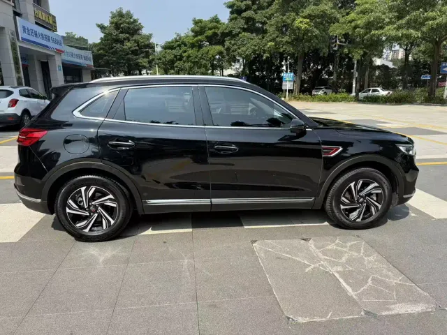 Hongqi HS5 — Фото автомобиля 7
