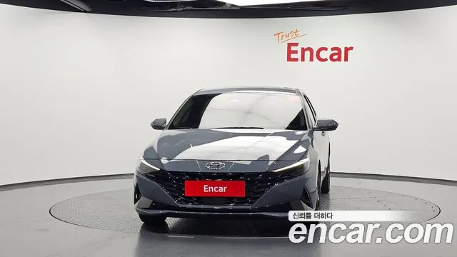 Hyundai Avante — Фото автомобиля 3