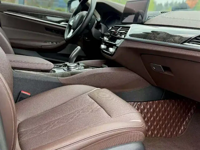 BMW 5 Series — Фото автомобиля 20