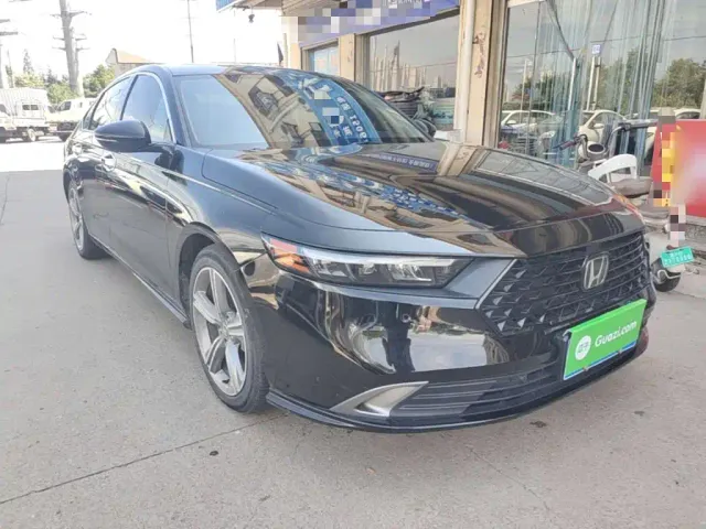 Honda Accord — Фото автомобиля 3