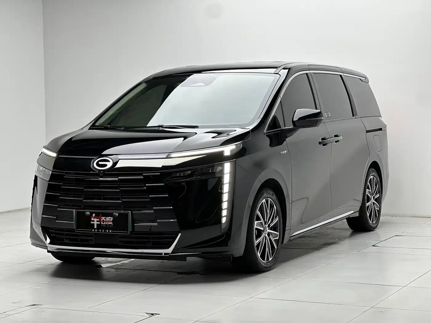 Фотография автомобиля — GAC Trumpchi Trumpchi E8 NEV