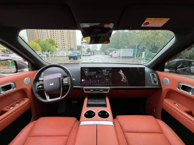 Li Auto L9 — Фото автомобиля 6