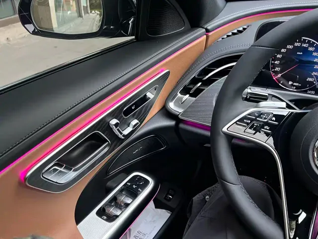 Mercedes-Benz E-Class — Фото автомобиля 6