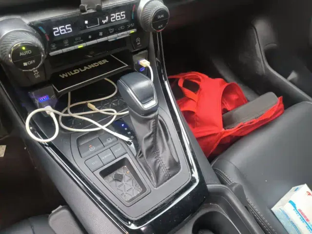 Toyota Wildlander — Фото автомобиля 10