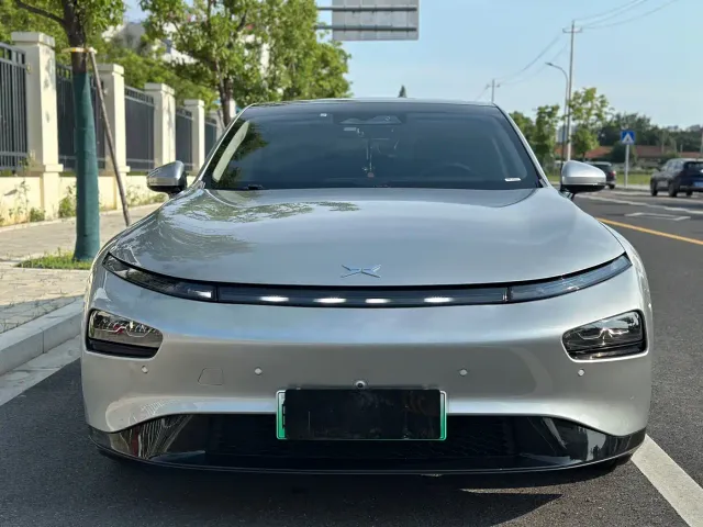 Xpeng P7 — Фото автомобиля 2
