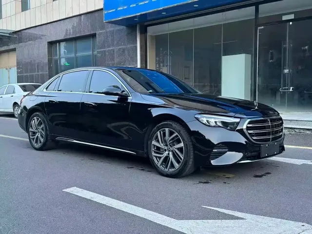Mercedes-Benz Mercedes-Benz E-Class 2025 E 300 L Fashion — Фото автомобиля 3