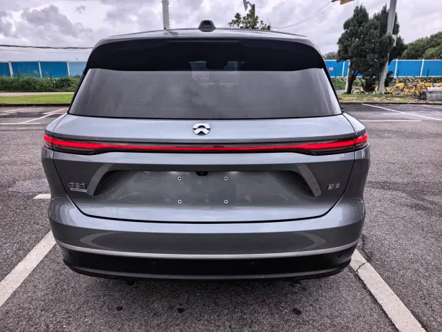 Nio ES8 — Фото автомобиля 6