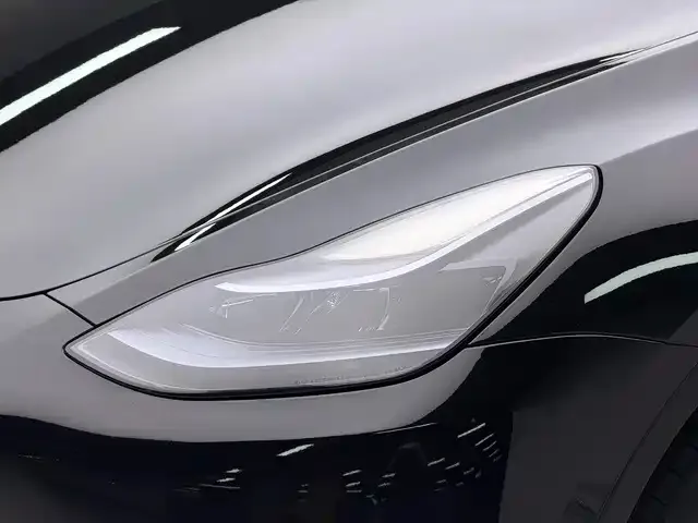 Tesla Model Y — Фото автомобиля 19