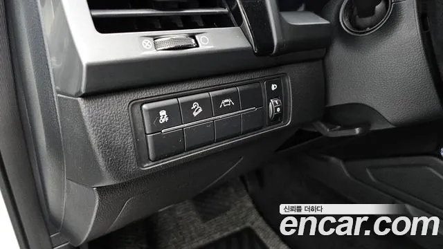 KG_Mobility_Ssangyong Rexton Новый Rexton Sport Дизель 2.2 2WD — Фото автомобиля 14