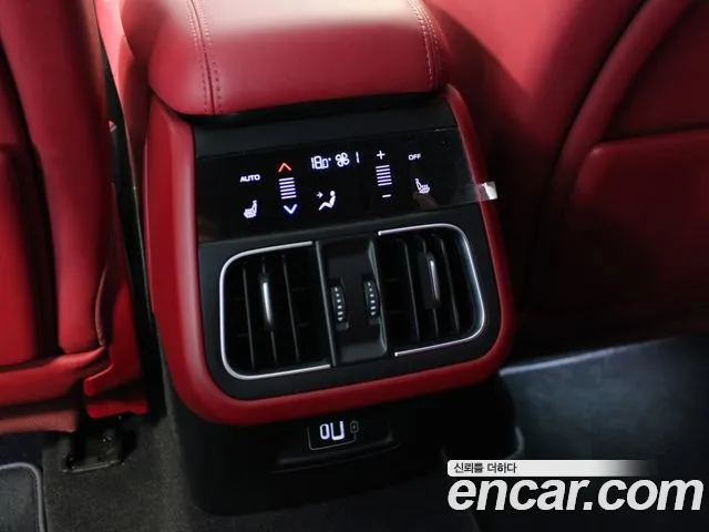 Maserati Grecale — Фото автомобиля 19
