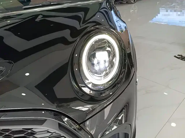 MINI Hatch — Фото автомобиля 23
