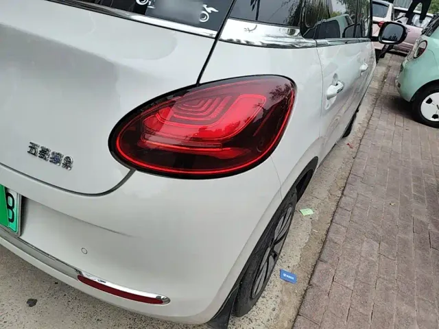 Wuling Bingo — Фото автомобиля 23