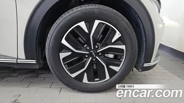 Kia EV6 — Фото автомобиля 21