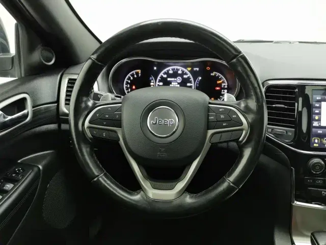 Jeep Grand Cherokee — Фото автомобиля 11