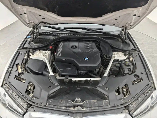 BMW 5 Series — Фото автомобиля 11