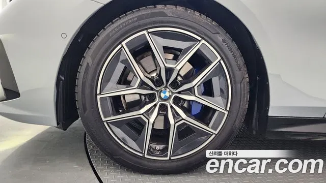 BMW 5 Series G60 — Фото автомобиля 5
