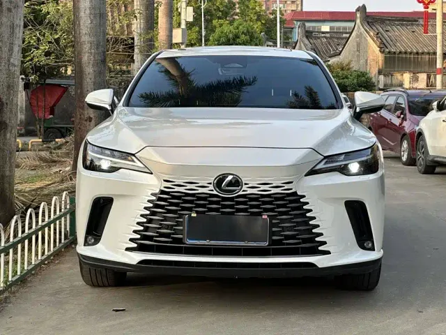 Lexus RX — Фото автомобиля 2