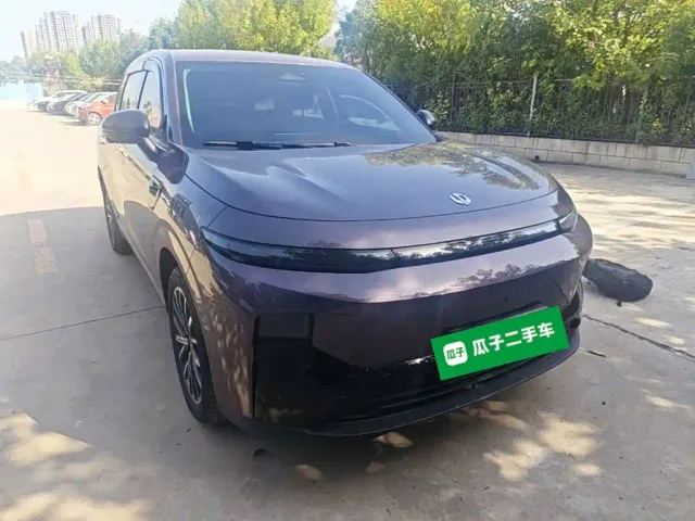 Leapmotor B10 — Фото автомобиля 3