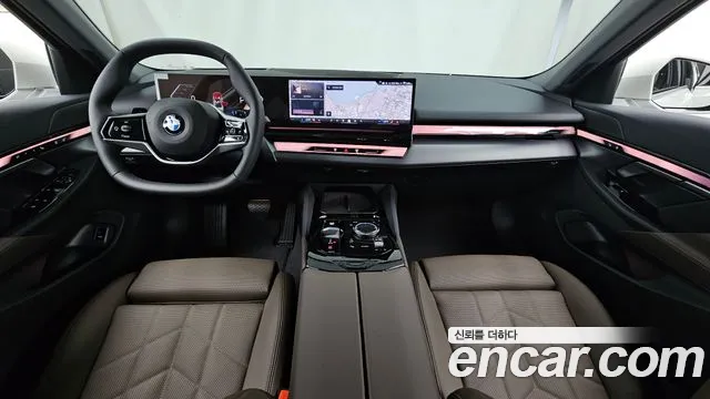 BMW 5-Series — Фото автомобиля 7