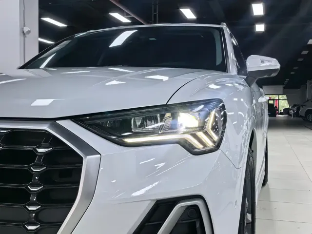 Audi Q3 — Фото автомобиля 4