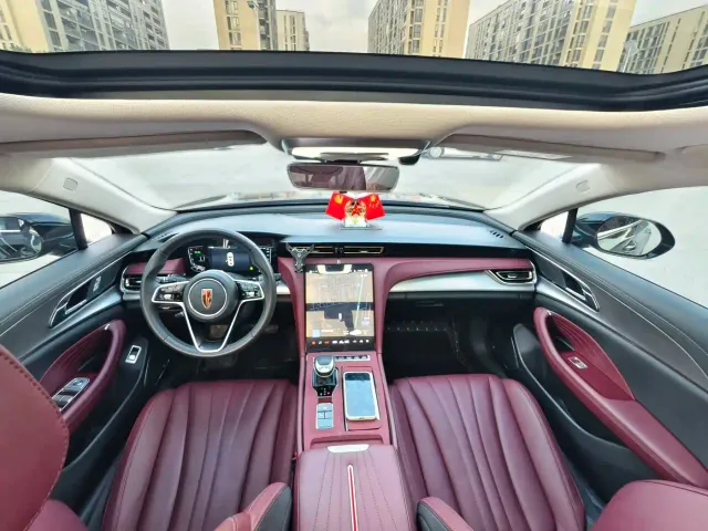 Hongqi H5 — Фото автомобиля 13