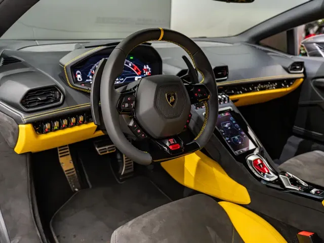 Lamborghini Huracan — Фото автомобиля 4