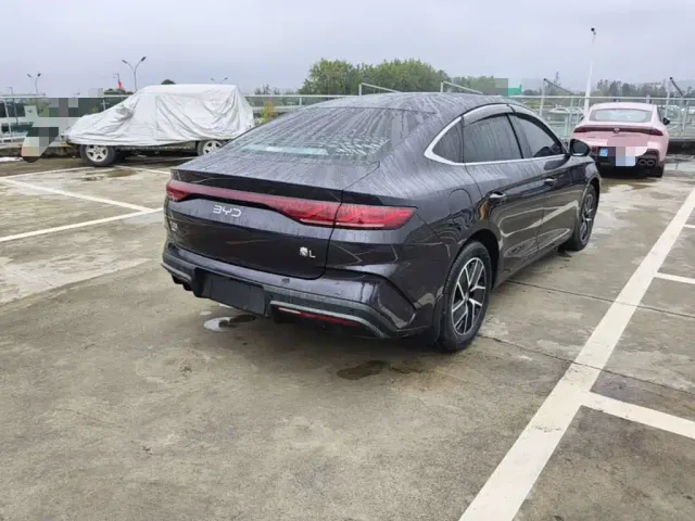 BYD Qin L — Фото автомобиля 6