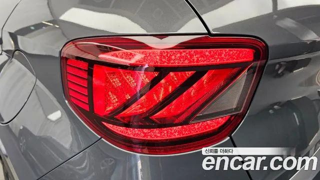 Hyundai Venue — Фото автомобиля 23