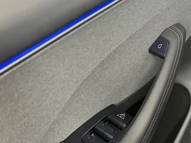 Tesla Model 3 — Фото автомобиля 10