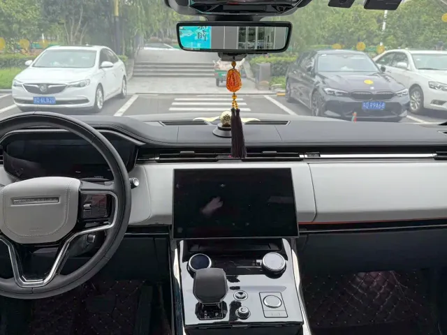 Land Rover Range Rover Sport — Фото автомобиля 7