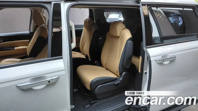 Kia Canival Carnival 4 поколение Бензин 9 мест Signature — Фото автомобиля 12