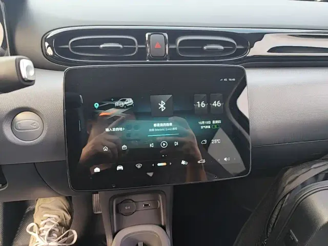 Leapmotor T03 — Фото автомобиля 12