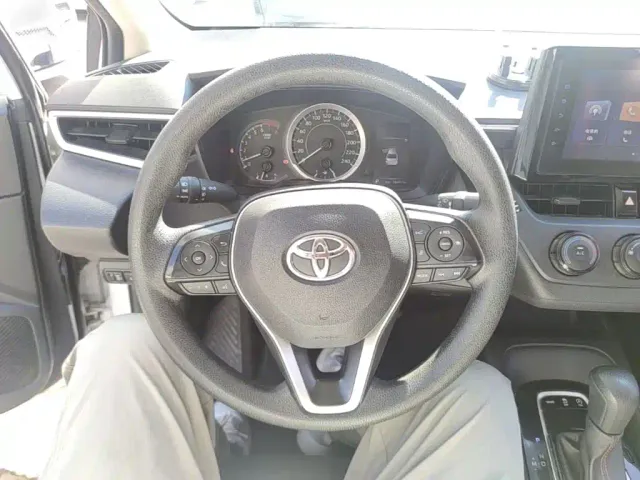 Toyota Corolla — Фото автомобиля 10