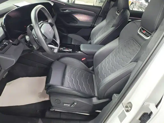 Audi Q6L e-tron — Фото автомобиля 14