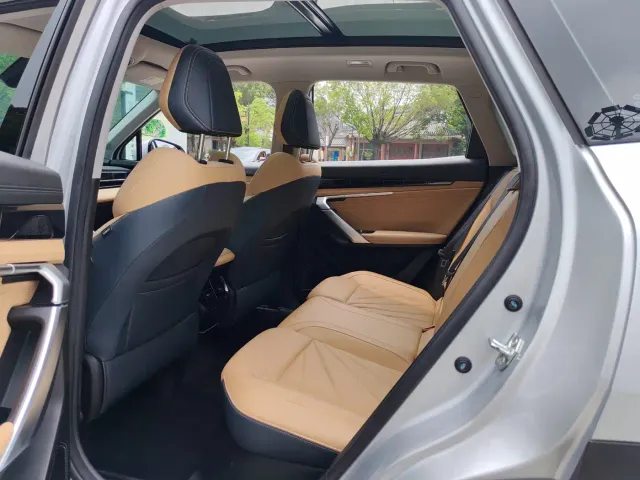 Geely Boyue L 2023 1.5TD DCT Premium — Фото автомобиля 18
