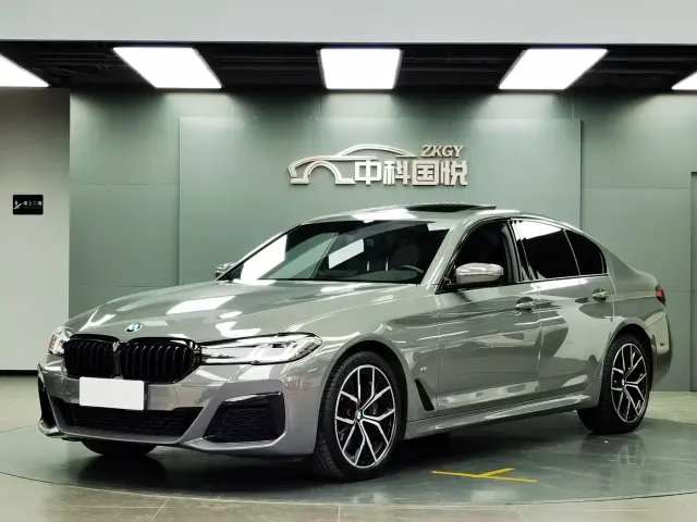 Фотография автомобиля — BMW 5 Series