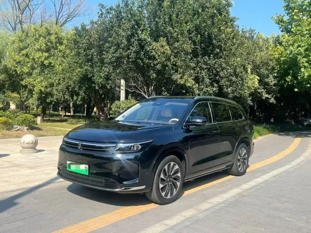 Фотография автомобиля — Aito M7