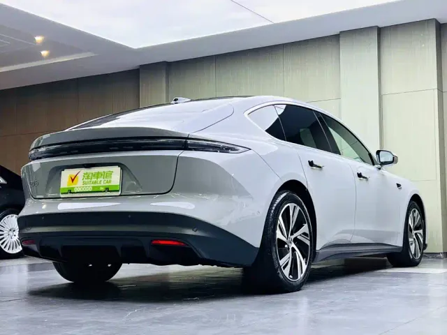 Nio ET5 — Фото автомобиля 4