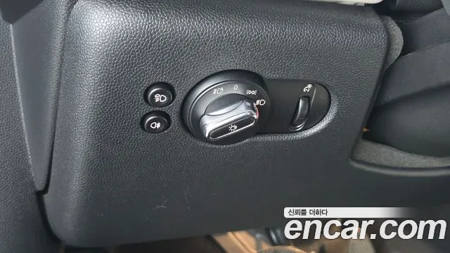 MINI Cooper Electric — Фото автомобиля 30