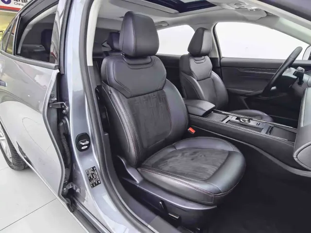 Ford Mondeo — Фото автомобиля 6
