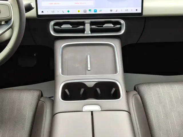 Leapmotor B10 — Фото автомобиля 12