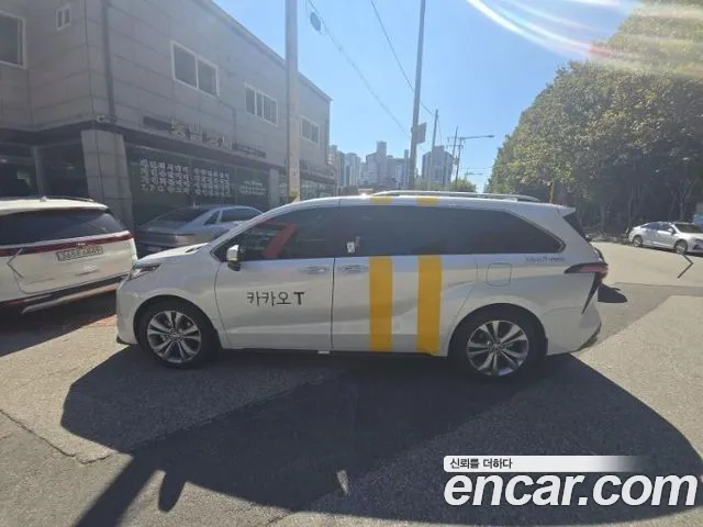Toyota Sienna 4th Gen — Фото автомобиля 2