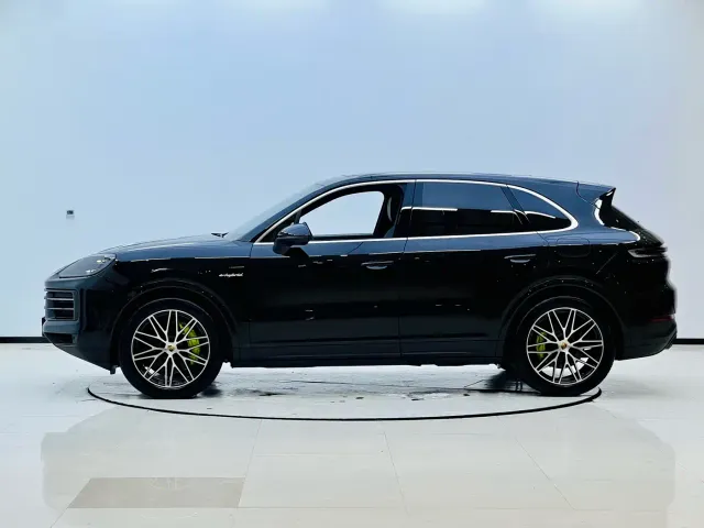 Porsche Cayenne — Фото автомобиля 5