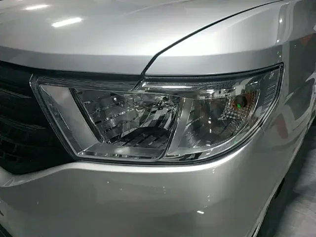 Wuling Hongguang V — Фото автомобиля 23