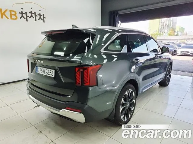 Kia Sorento Бензин 2.5T 2WD — Фото автомобиля 4